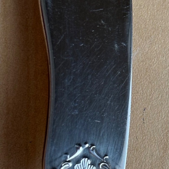 Birks Regency Plate Louis de France Master Butter Spreader - Picture 4 of 5